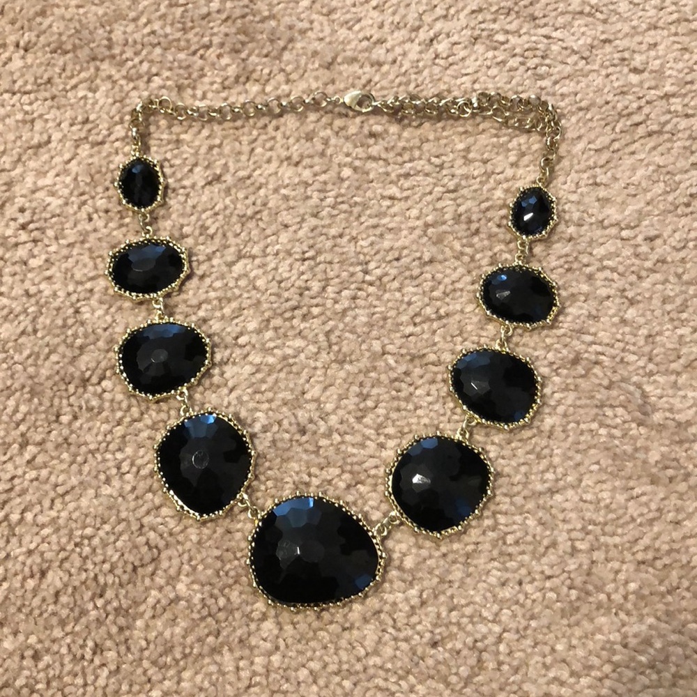 Black chunky necklace